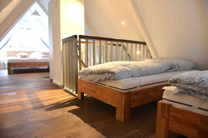 Twee eenpersoonsbedden