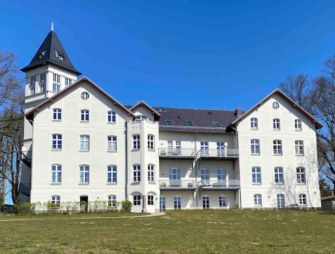 Jagdschloss Suite - premium castle hideway