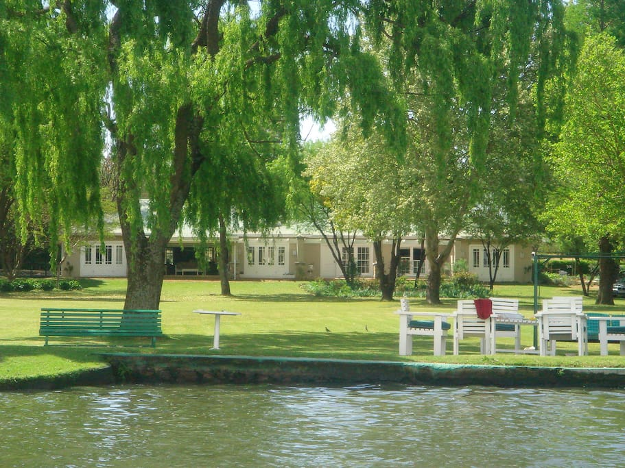 Vaal River House on the main river. Houses for Rent in Vanderbijlpark, Gauteng, South Africa