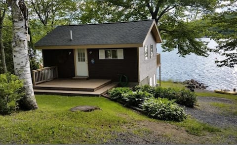 Swan Lake Cottage, Private Beach, Mid-Coast Maine