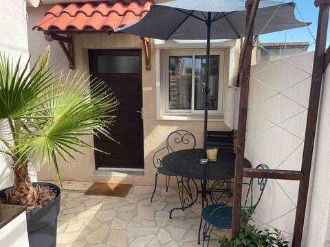 furnished 2-room in villa
