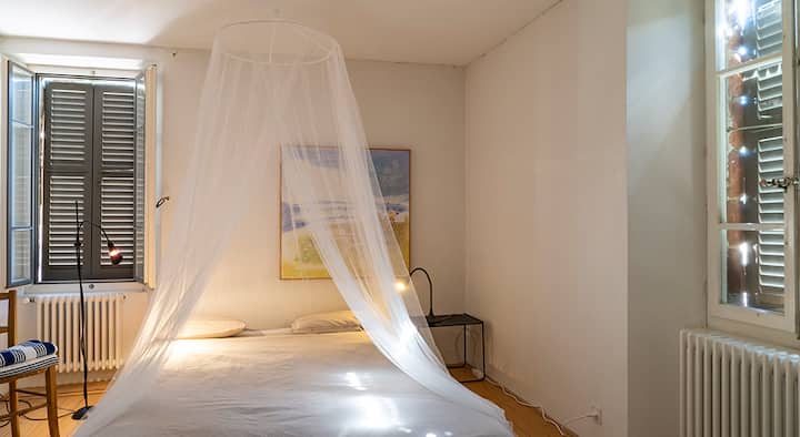 Casa Unione – camera 3 al primo piano. Pittura di Margaret Perucconi