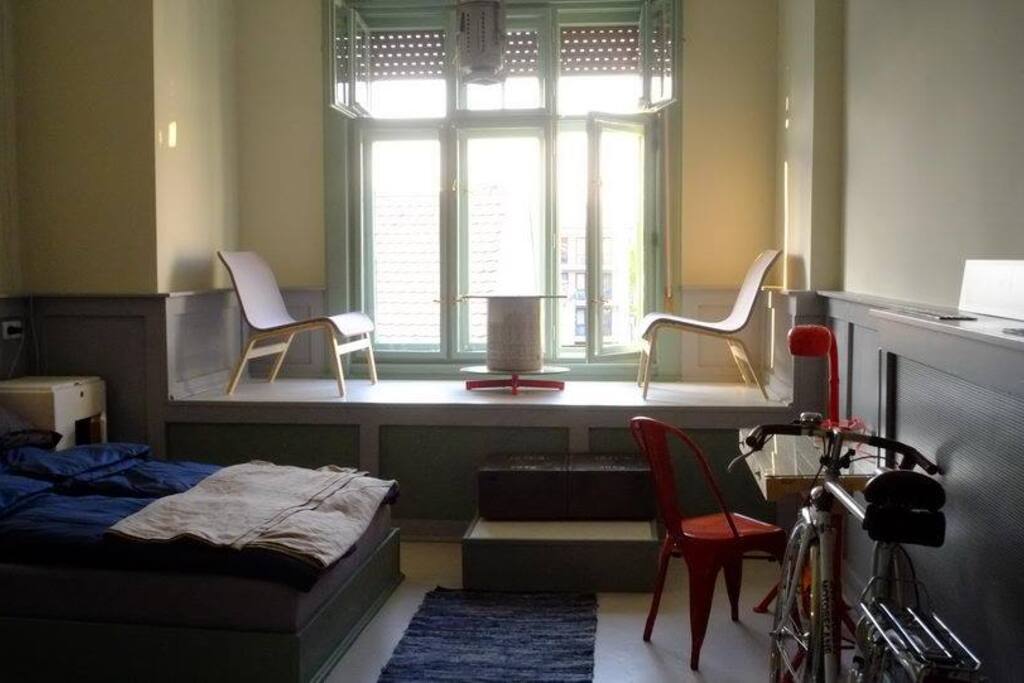 Room1