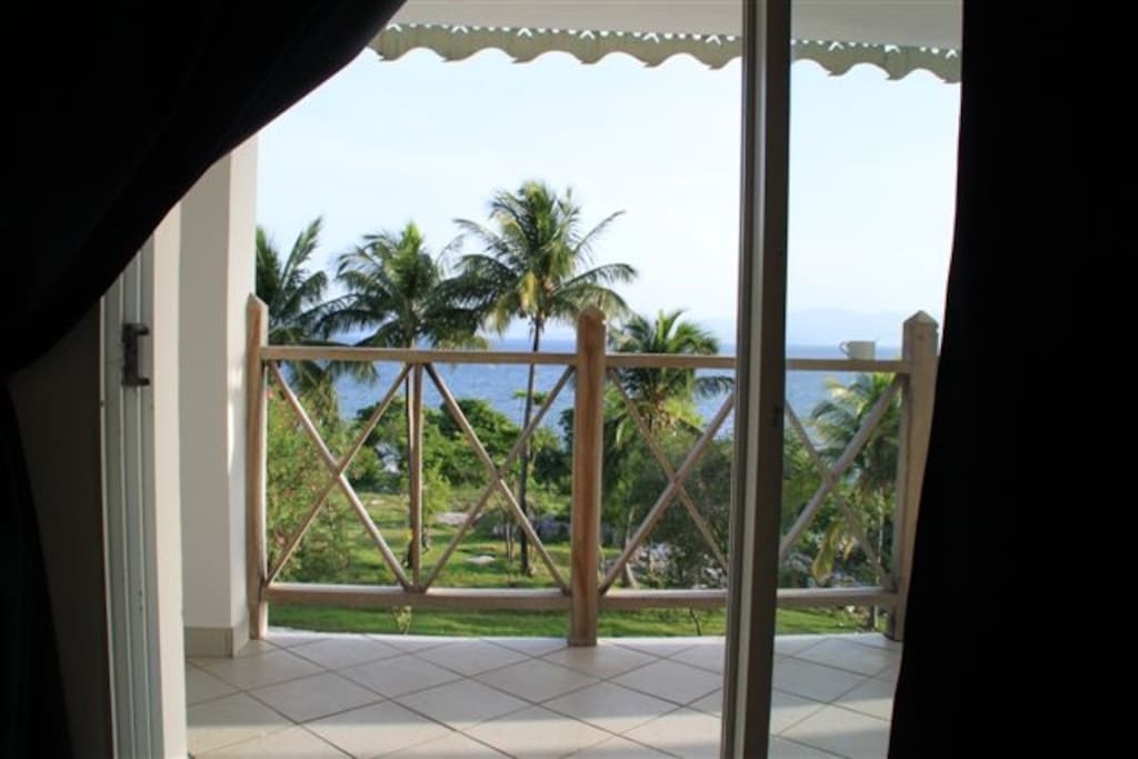 Vue depuis une chambre au balcon