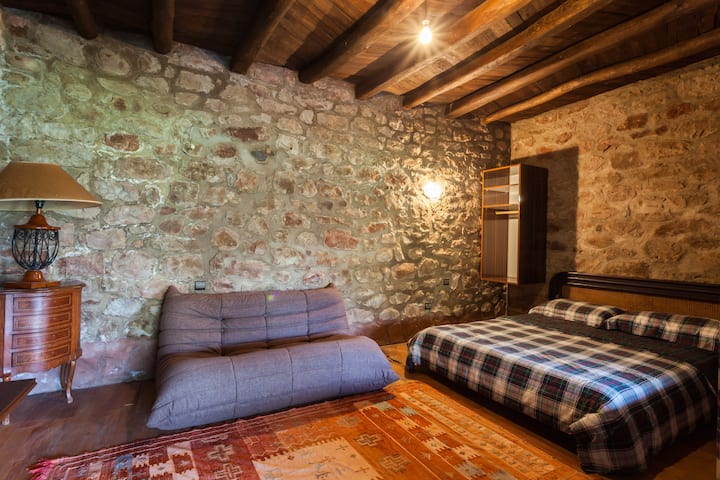 Dvokrevetna spavaća soba 2