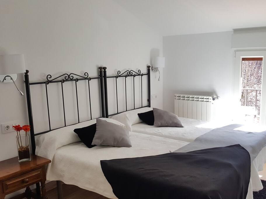 Hostal Nevandi habitación 203
