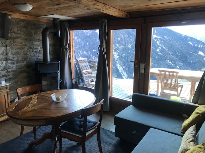 Charmant Petit Chalet Dans Le Val D’herens - Nax