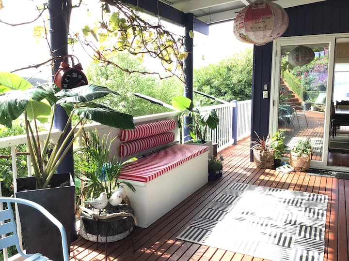 Mod. & charm private 2 rm. SC Apt.