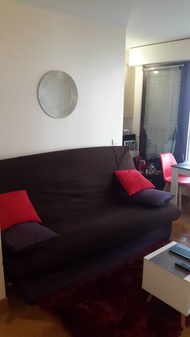 Grand et confortable Canapé lit - Clic clac