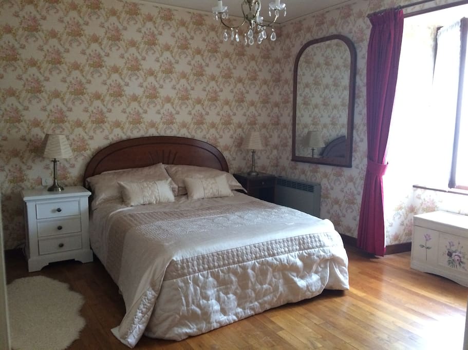 GUEST BEDROOM