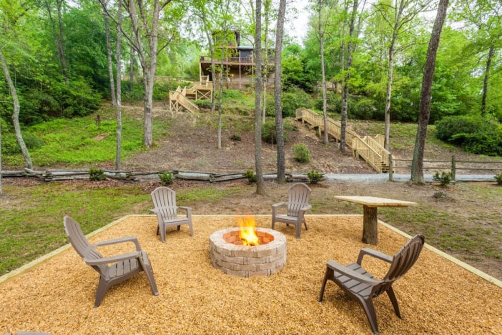 mineral bluff chat sites Sitting pretty on rushing wolf creek just minutes from downtown mineral bluff 3 bedroom 2 1/2 bath cabin with upgrades, granite counters,custom cabinetry, hardwood floors through out, updated bathrooms, slate flooring in the entry way great room with wood burning stove, views into kitchen, sep. mineral bluff chat sites Sitting pretty on rushing wolf creek just minutes from downtown mineral bluff 3 bedroom 2 1/2 bath cabin with upgrades, granite counters,custom cabinetry, hardwood floors through out, updated bathrooms, slate flooring in the entry way great room with wood burning stove, views into kitchen, sep.