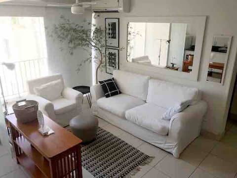 CHARMING APT NEXT SUGAR LOAF