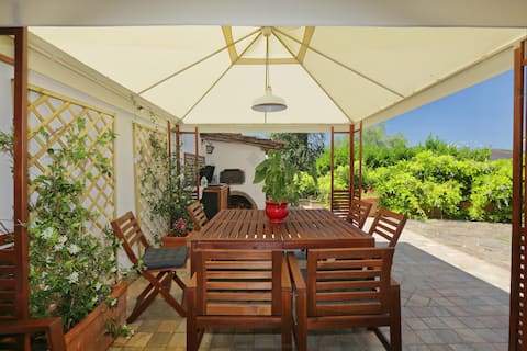 Spacious villa near Vallelunga