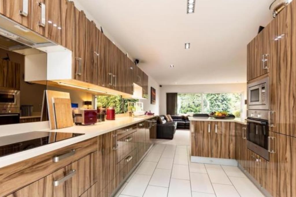 Fantastic fully equipped kitchen