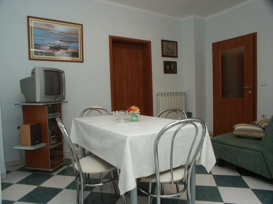 Dining room, Surface: 11 m²