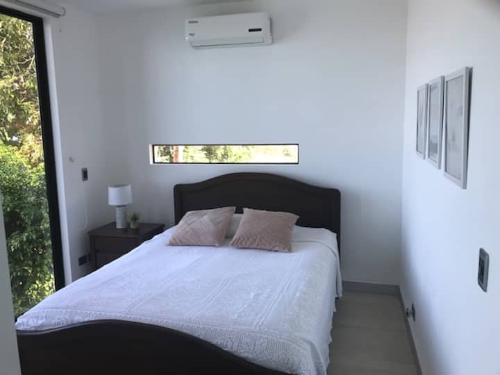 SPÁLŇA 2: výhľad na prírodu, manželská posteľ, klimatizácia