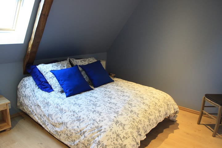 蓝色卧室地板床床140