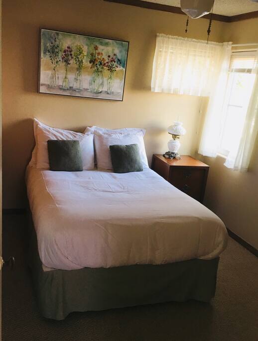 Full bed with brand new linens
