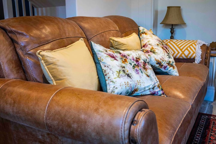 Whatley Cottage, Rural Retreat For Couples & Dogs - Crewkerne