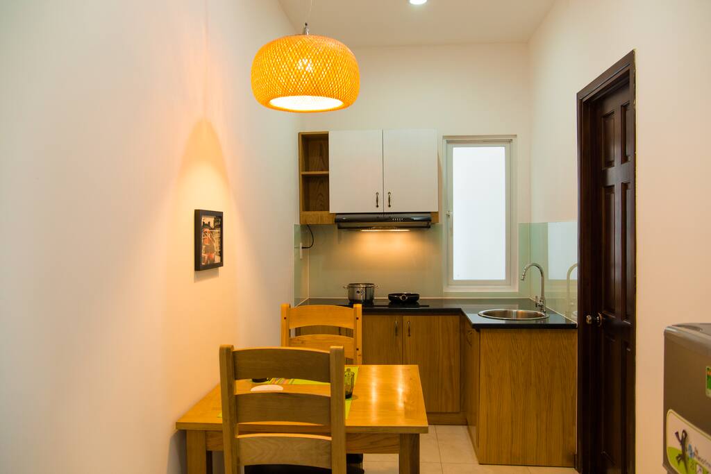 An equipped kitchen makes it possible to create a home cooked meal.