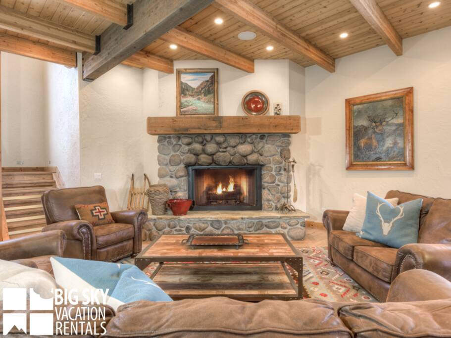 Big Sky, Moonlight Timber Lodge, Main Living, 1