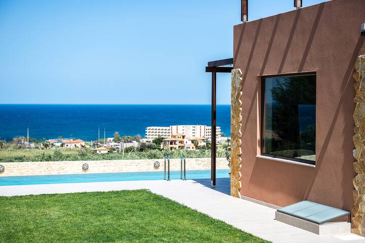 Villa Kudos in Maleme, with astonishing sea view gallery image 3