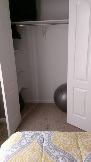 Big closet space with hangers