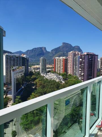 Praia Barra da Tijuca (posto 5) – tudo à pé gallery image 2