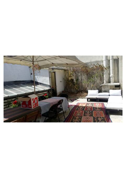 Terrasse 40 m2 sud ouest.