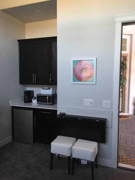 Kitchenette & Dining area