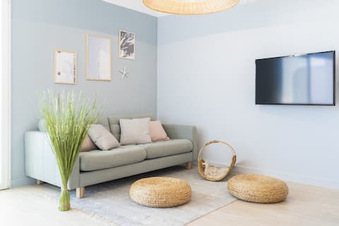 Successful Airbnb property: Apartment on the "Praia da Rocha" beach - 55m2 in Portimão