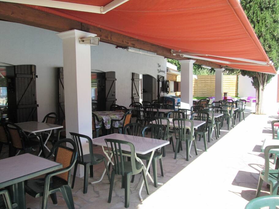 Restaurant/Bar