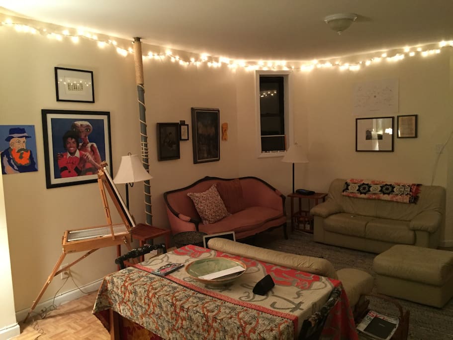 The Living room is huuuuge.