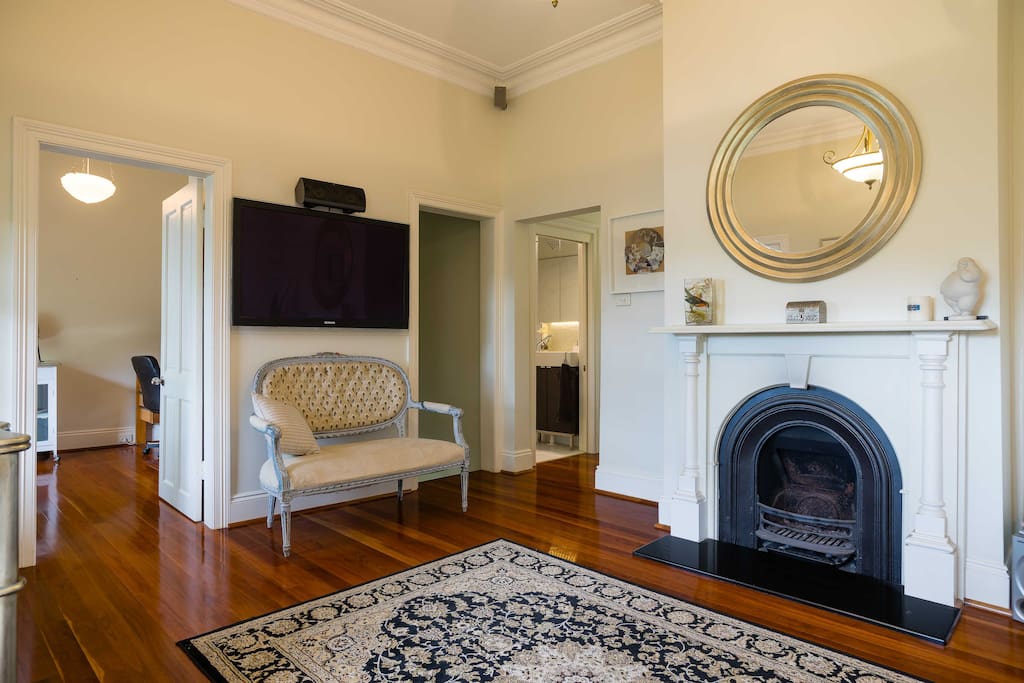 Guest lounge