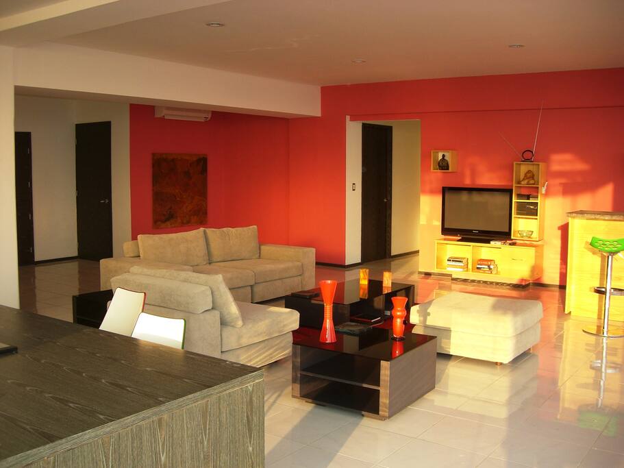 Sala y Bar