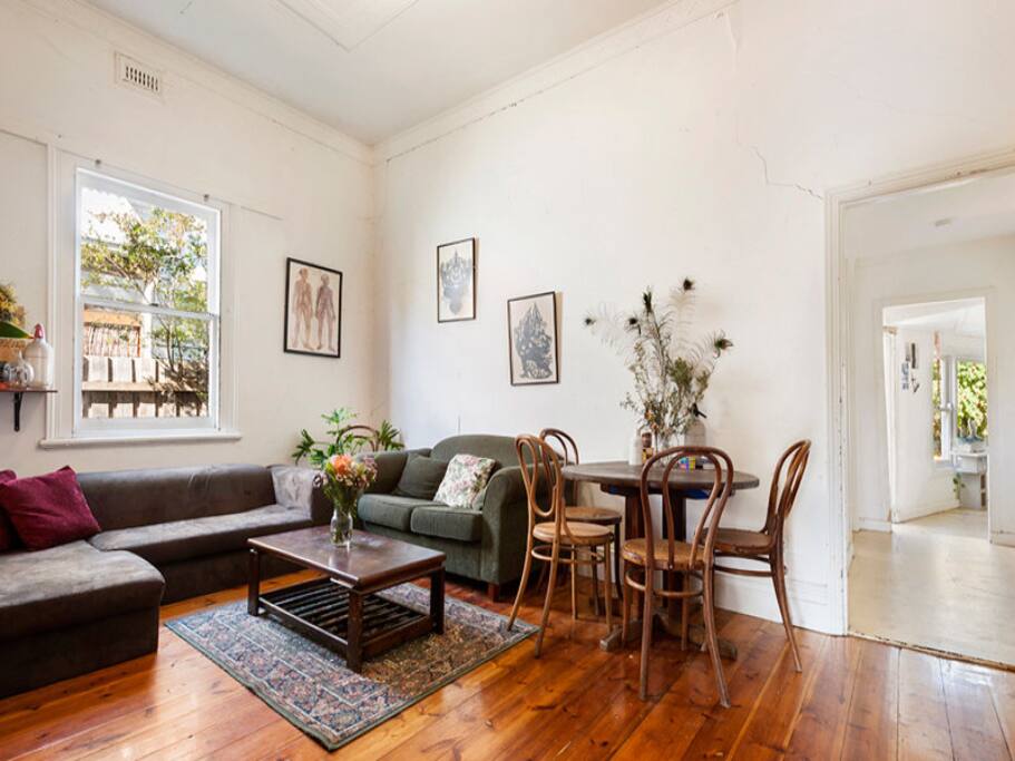 Lounge/Dining Room.
