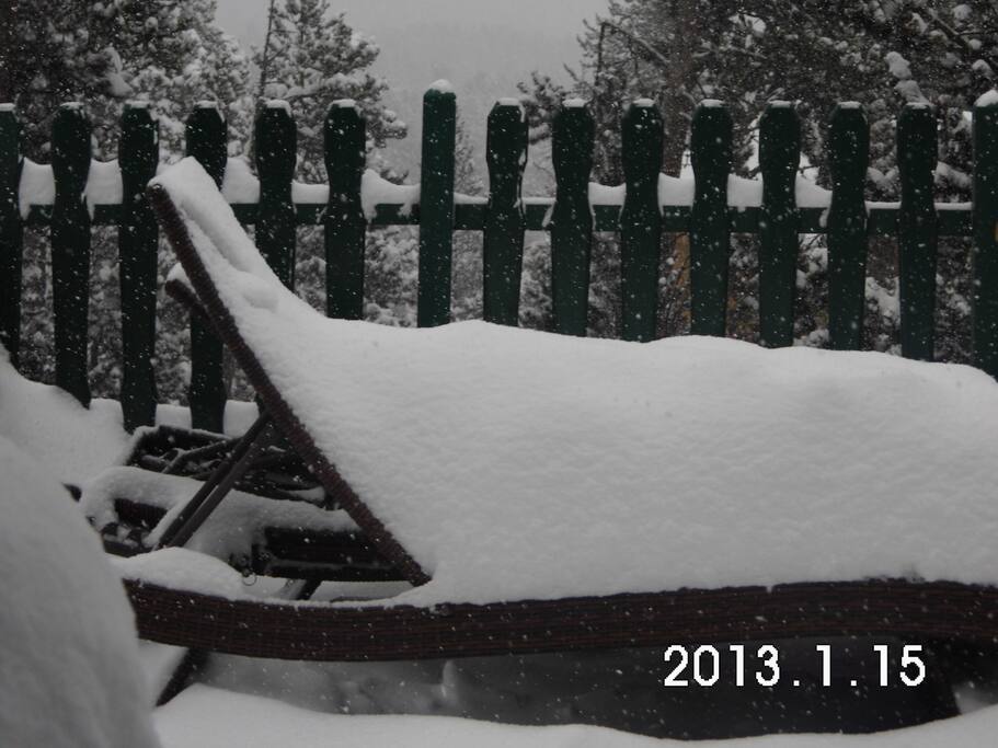 il tombe la neige