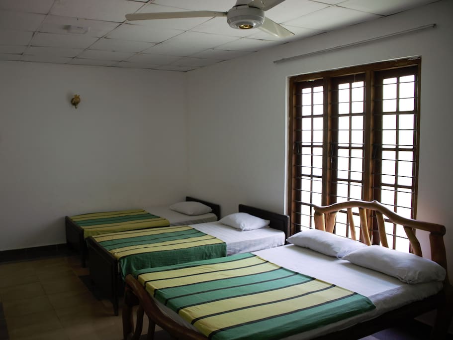 Female Dorm 6 people can accommodate