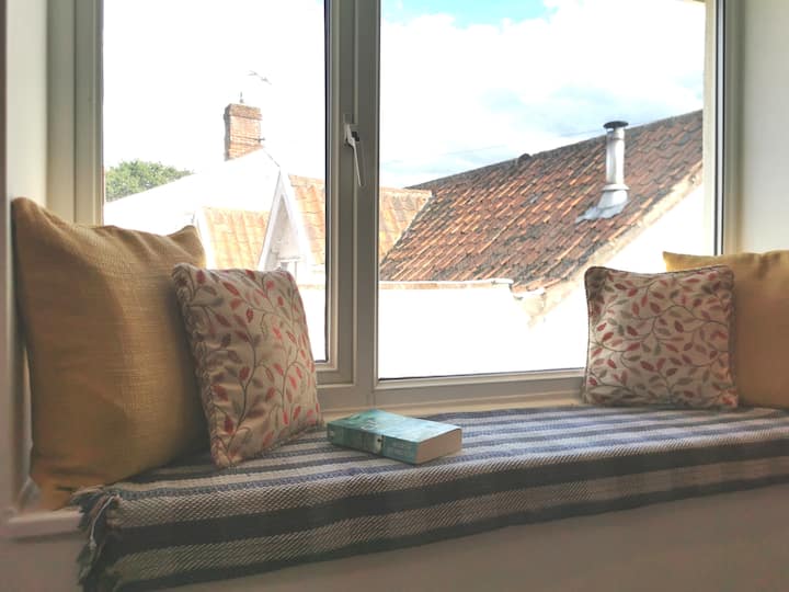 Bright And Sunny One Bedroom Apartment - Norfolk