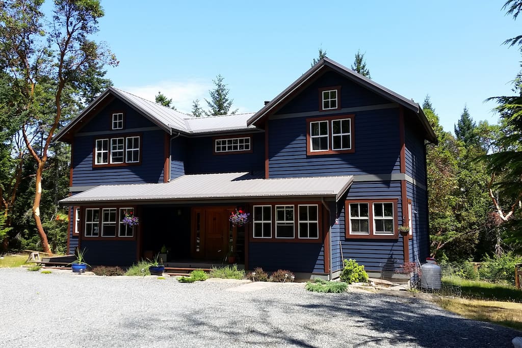 Arbutus Bluff Bed And Breakfast British Columbia Canada Arbutus Grove Bed and Breakfast Arbutus Room - Houses for Rent in