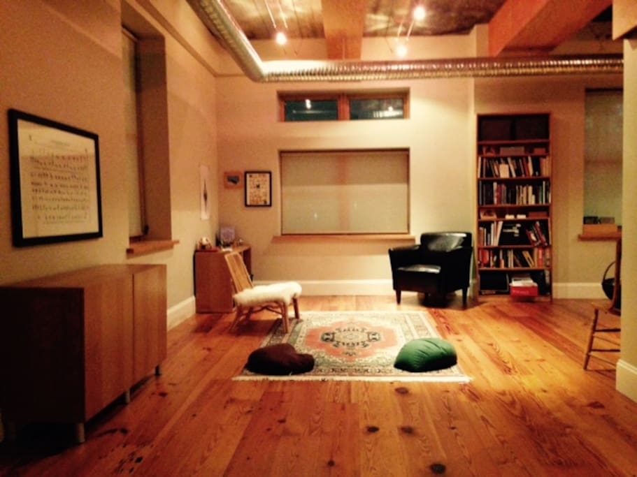 Cozy and relaxing living space.