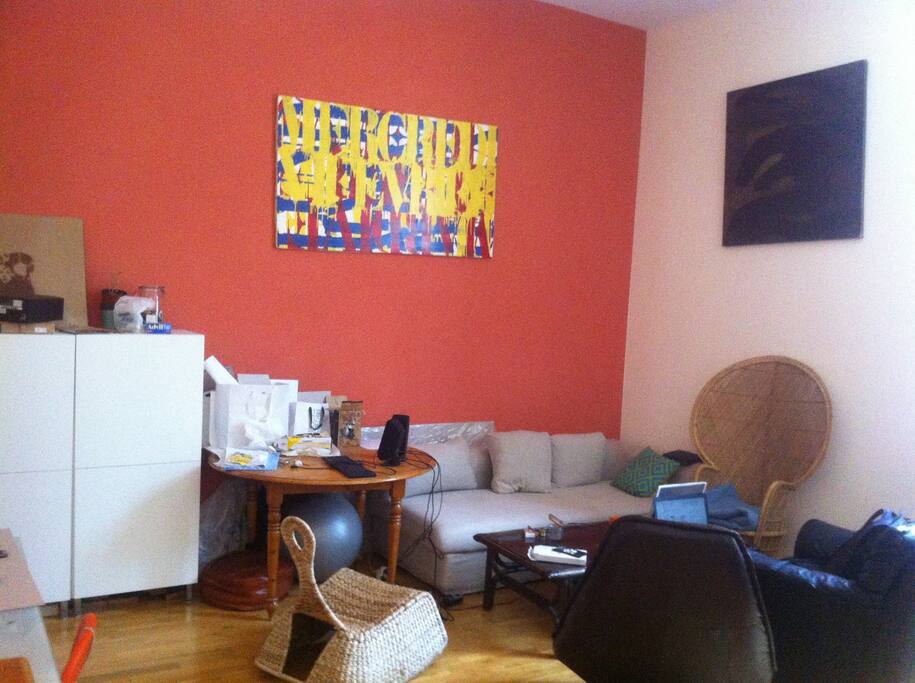 Living room, Sofa, TV