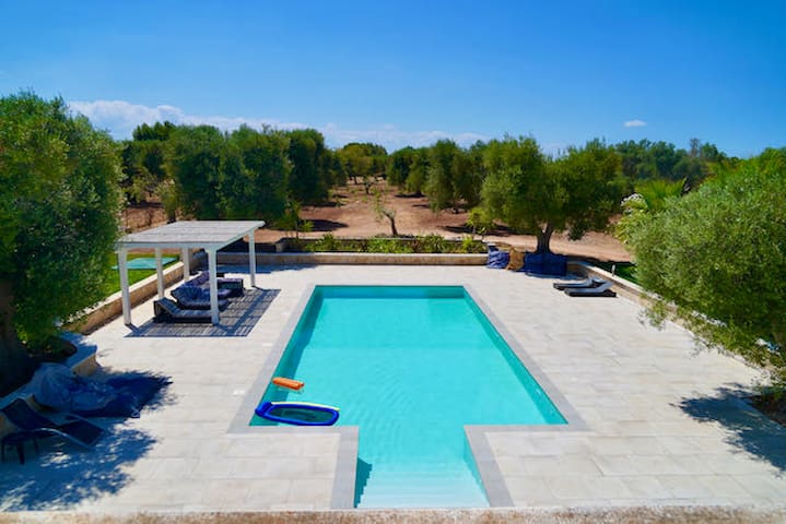 Pool-Villa, Terrace, Outside Kitchen, near beach!