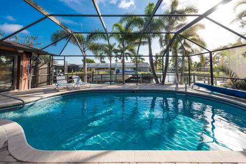 5 Bed/4 Bath Saltwater Pool Home 
May 13-20th DEAL
