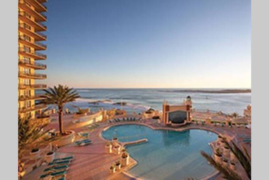 Imagine waking up with this view!