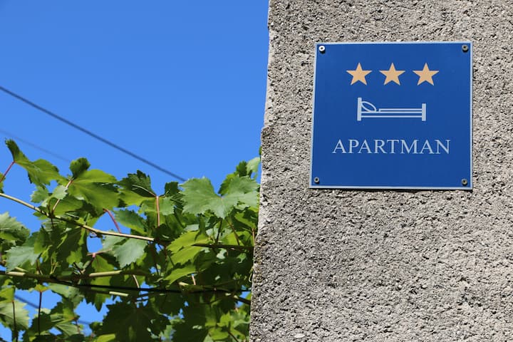 Apt w/Patio near Marjan park-forest