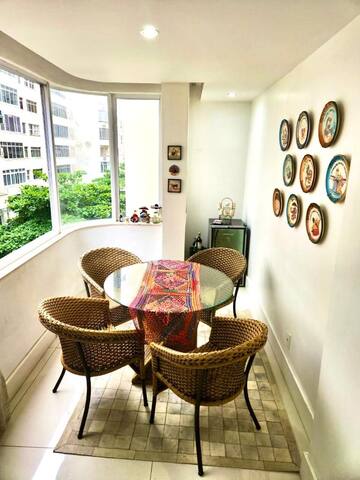 Luxuoso Apartamento Praia de Copacabana Área Nobre gallery image 5