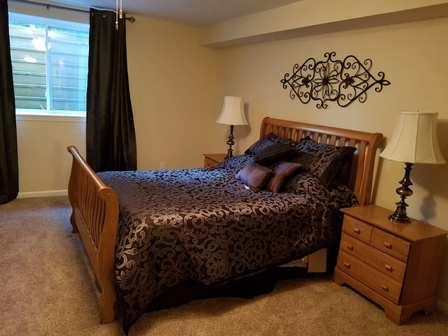The Suite- Queen Bed