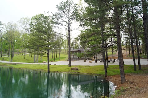 The Valley Getaway Cabin: