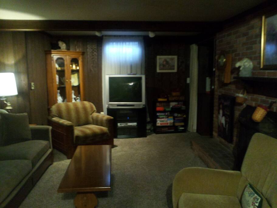 full size furnished living room